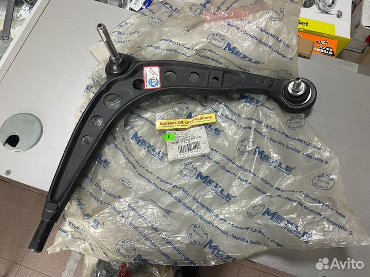 Рычаг передней подвески правый BMW E36