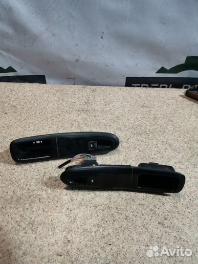 Блок управления стеклоподъемниками Peugeot 206 1.4