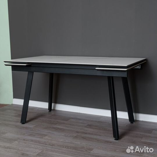 Стол из керамогранита раздвижной