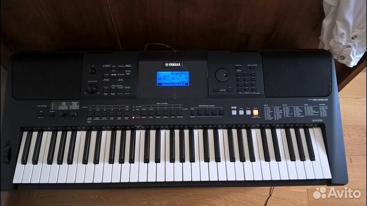 Синтезатор Yamaha psr e453