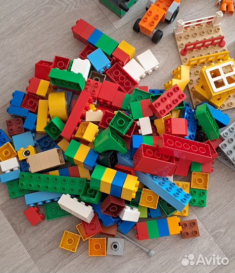 Конструктор lego duplo железная дорога+самолёт