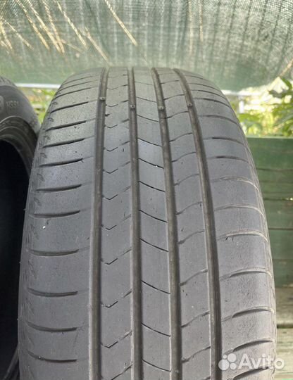 Kumho Ecsta HS51 215/55 R17 94V