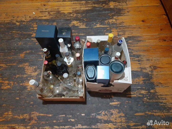 Бутылки из под элитных напитков