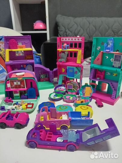 Домики с маленькими куколками