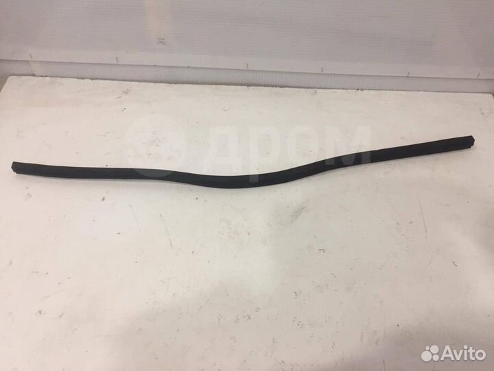Резинка уплотнительная капота на Infiniti Fx/Qx70