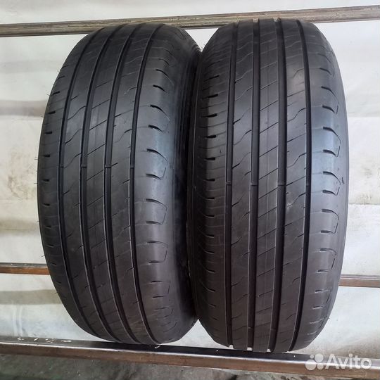 Goodyear EfficientGrip 2 SUV 235/65 R17 108V