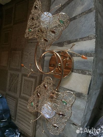 Продам люстры