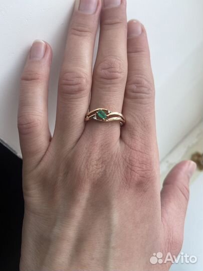 Золотое кольцо женское