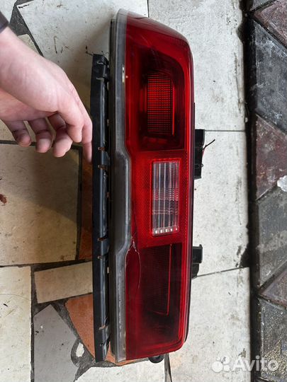 Фонарь задний камаро v