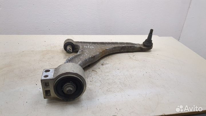 Рычаг подвески правый передний Cadillac SRX