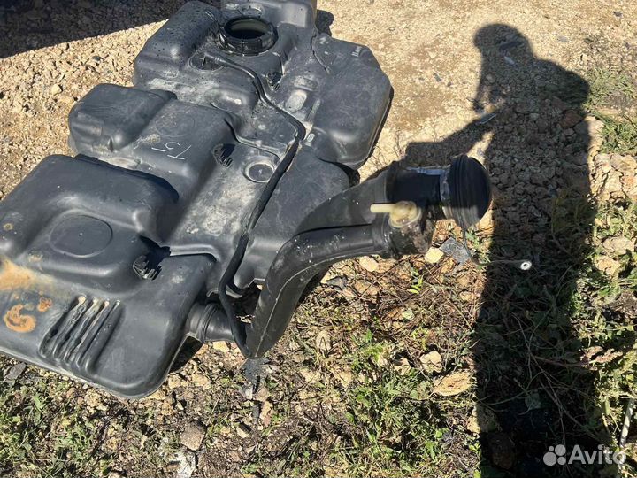 Бак топливный бензобак Volkswagen Transporter T5