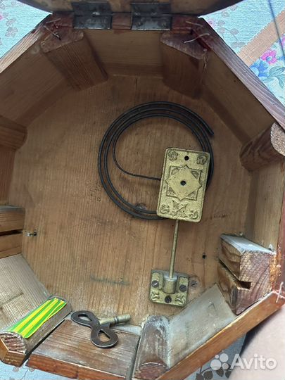 Часы настенные антиквариат исправные