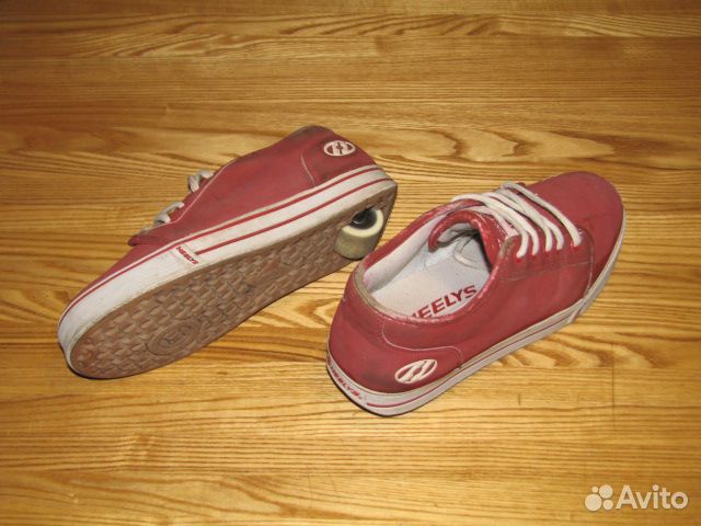 Роликовые кроссовки Heelys