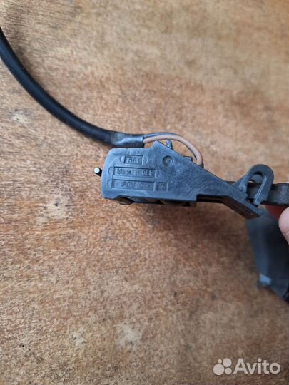 Форсунка омывателя лобового стекла VW Polo мк 5