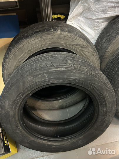Dunlop SP Sport LM704 215/60 R16
