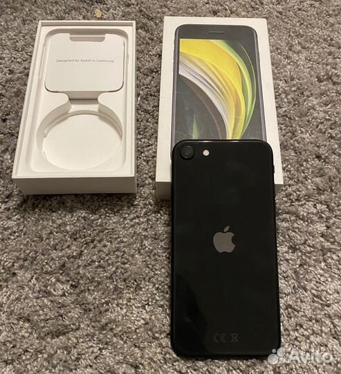 iPhone SE, 64 ГБ