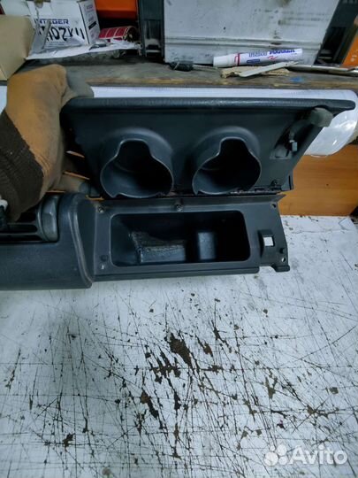 Маленький Бардачок pontiac Grand Am