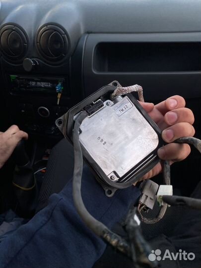 Продаю блок на фару Lexsus Rx350