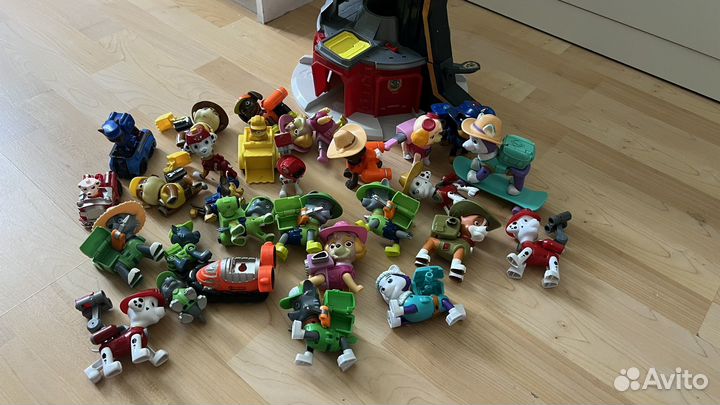 Щенячий патруль база и щенки