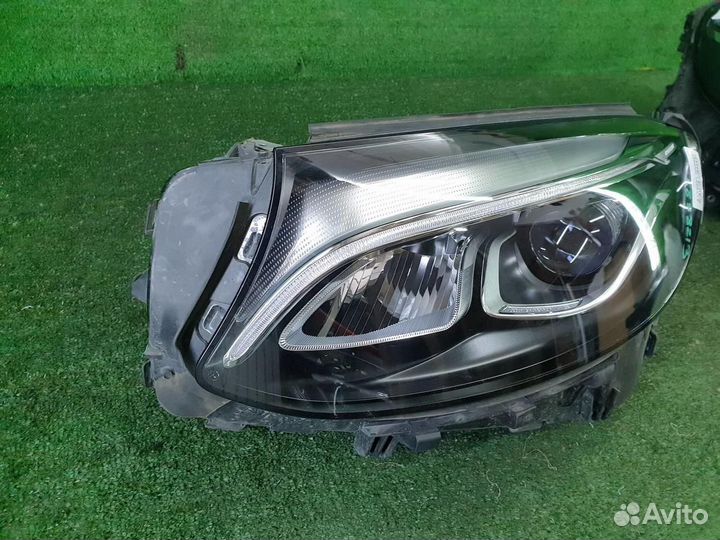 Фара левая Mercedes-Benz GLC
