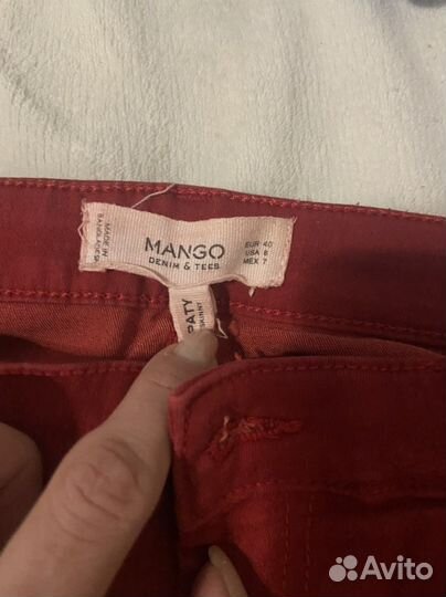 Джинсы mango