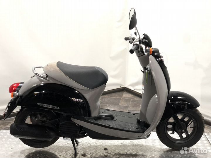 Скутер Honda Crea Scoopy