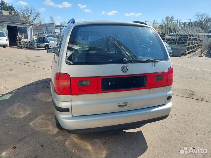 Поводок для Volkswagen Sharan 1