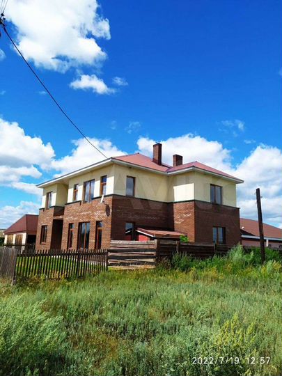 Дом 200 м² на участке 20 сот.