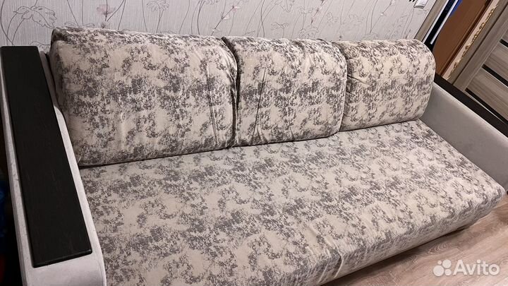 Диван еврокнижка