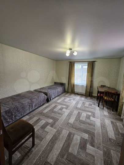 2-к. квартира, 43 м², 1/1 эт.