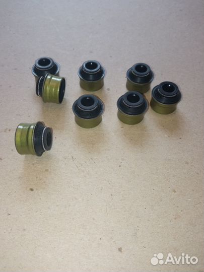 Колпачки маслоcъёмные змз-402,умз.beru,Германия