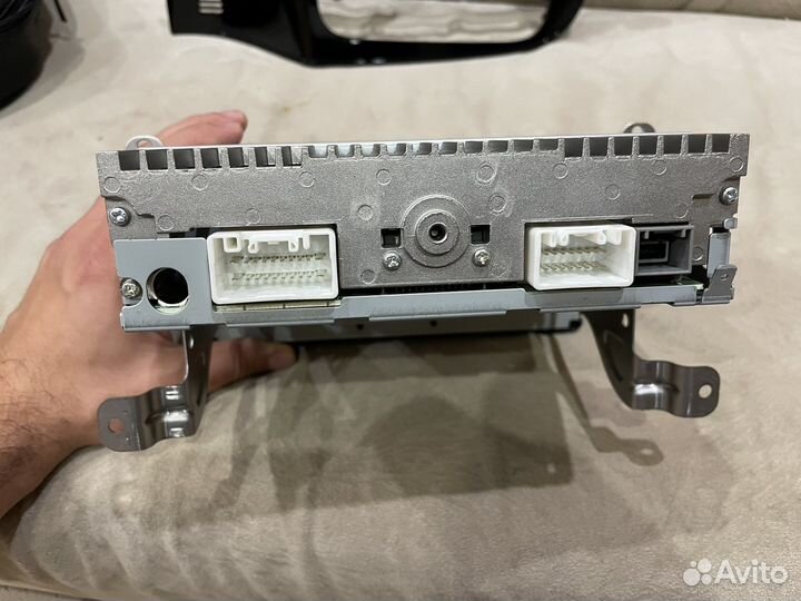 Штатная магнитола на mitsubishi outlander 3