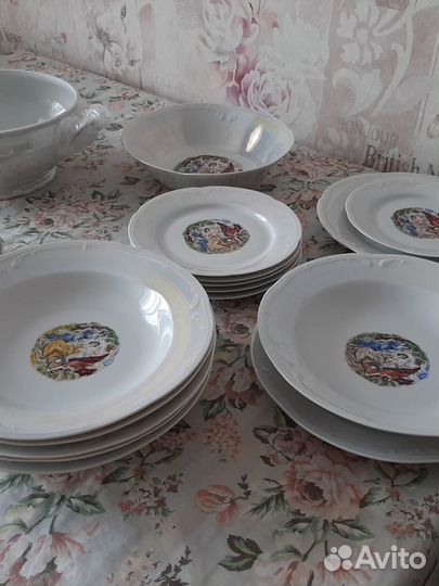 Столовый сервиз новый