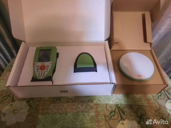 Спутниковый приемник Leica GS 05