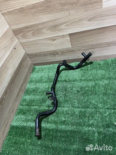 Трубка системы охлаждения Volkswagen 028121065