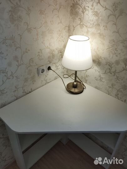 Компьютерный письменный стол