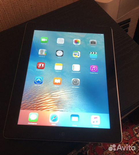 Apple iPad 3 - 10 LCD 32Gb WiFi Sim