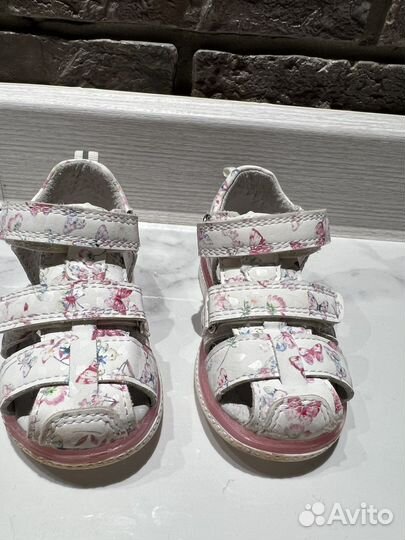 Детская обувь на девочку