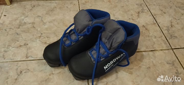 Лыжные ботинки