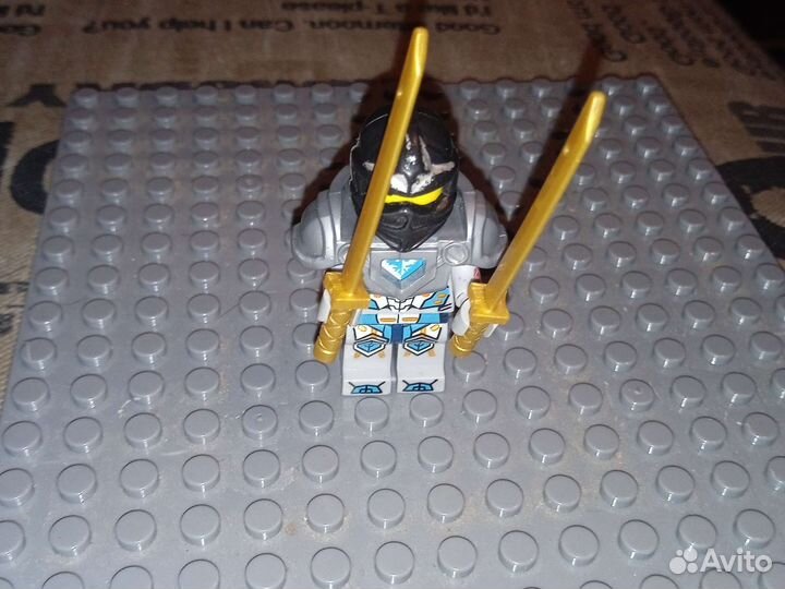 Лего майн,снеговик,гонщица,воры,рыцарь,динозавр