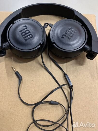 Проводные наушники JBL черные