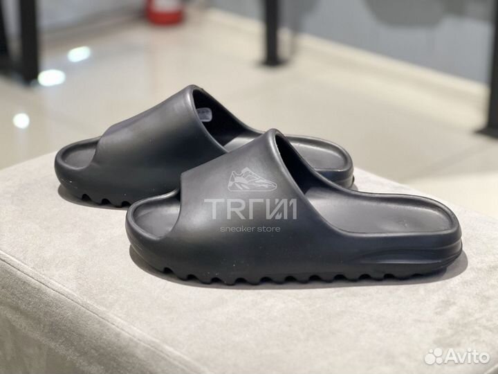 Тапки adidas Yeezy Slide Onyx