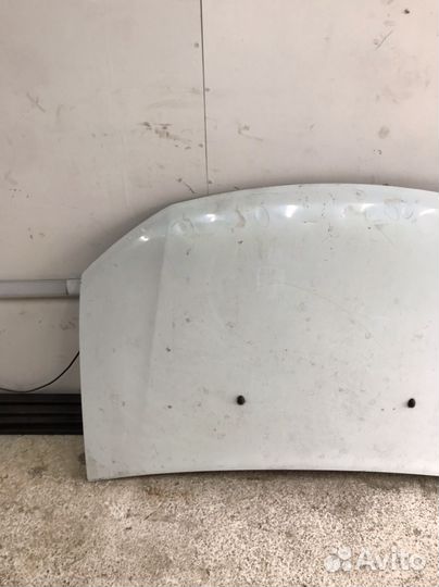 Капот на renault sandero