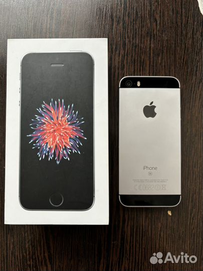 iPhone SE, 32 ГБ