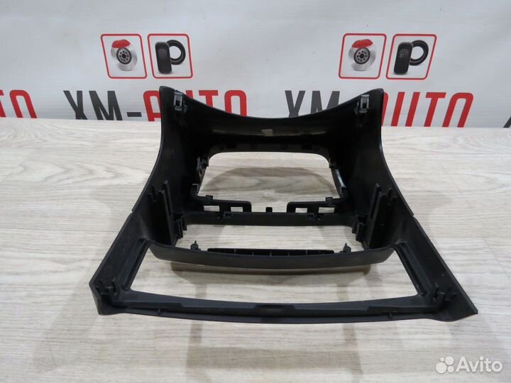 Накладка центральной консоли задняя Audi A7