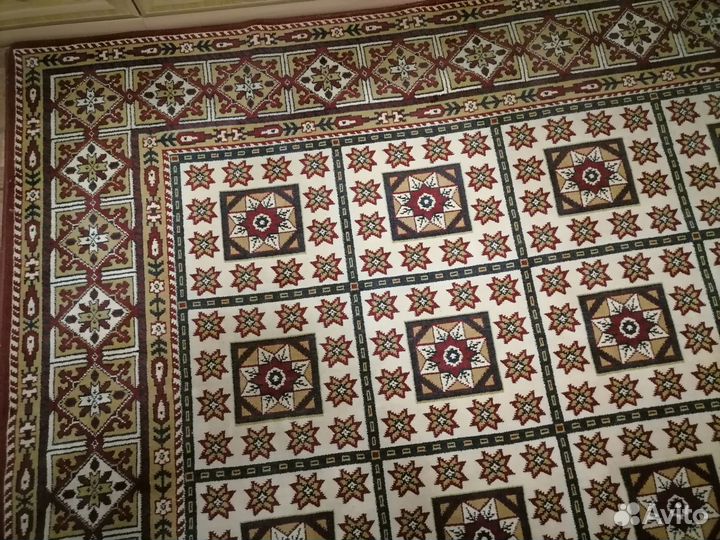 Ковёр шерстяной