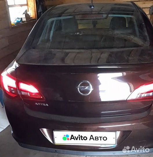 Opel Astra 1.6 МТ, 2014, 10 000 км