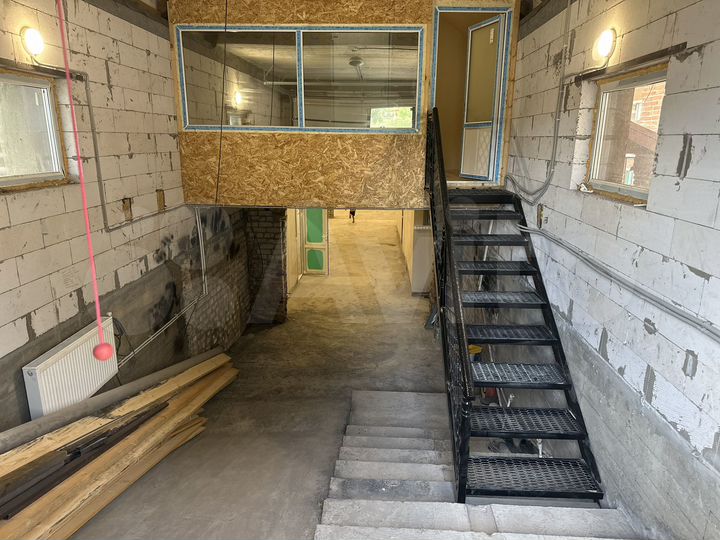 Здание, 600 м²