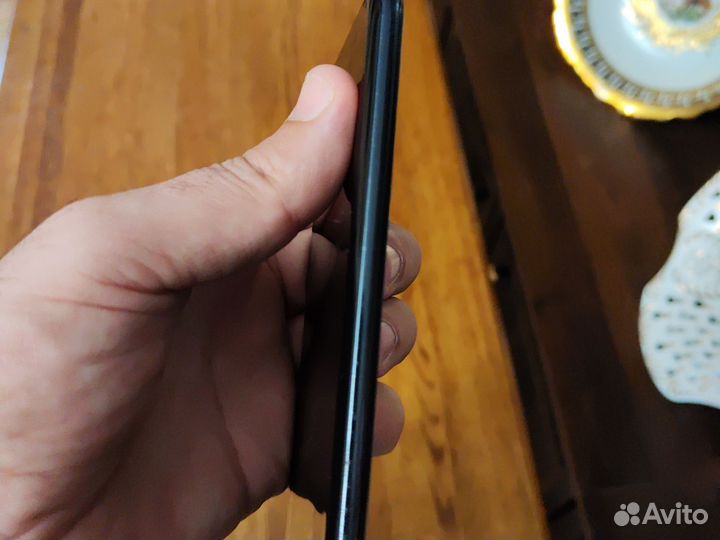 Телефон Honor 20 lite