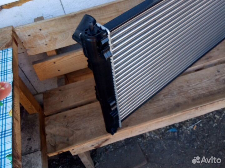 Митсубиси Лансер 10 радиатор охлаждения 1350A297